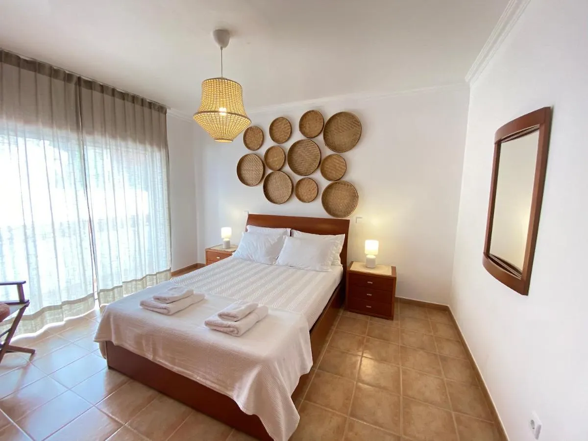Aloha Burgau Guesthouse בית הארחה
