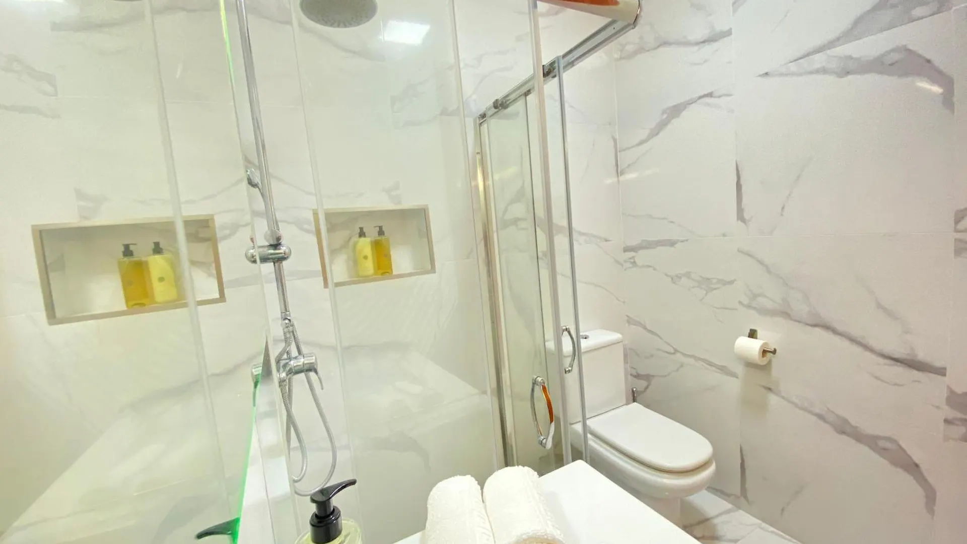 Aloha Burgau Guesthouse 3*,  Portugal