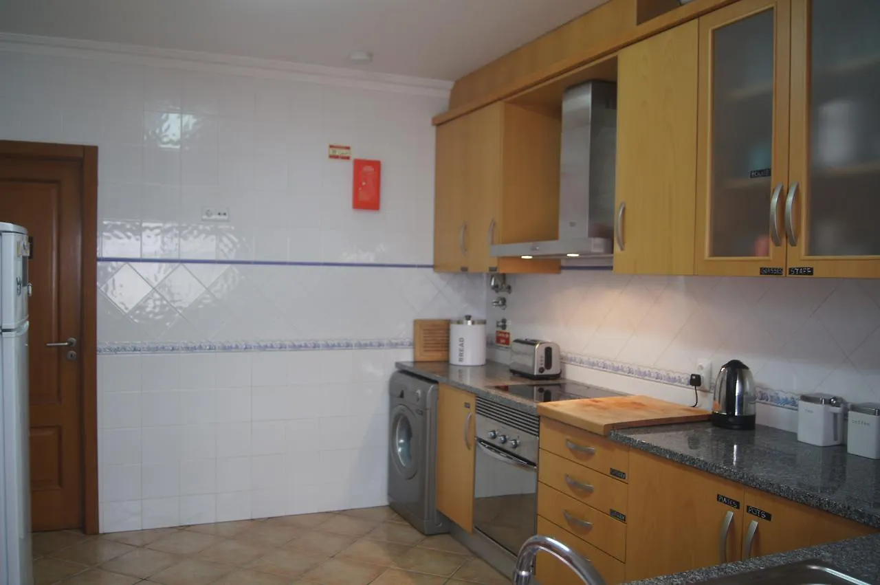 Aloha Burgau Guesthouse 3*,